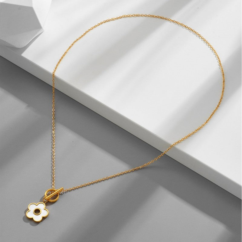STAINLESS STEEL TARNISHFREE FLOWER TOGGLE NECKLACE | 40NK952