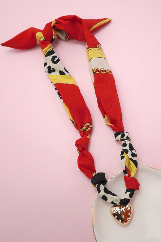 HANDMADE SCARF NECKLACE - HEART | 80N91790