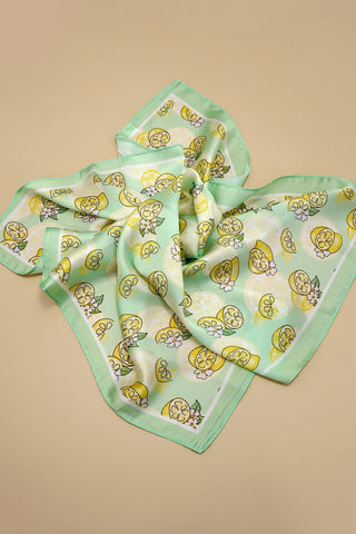 PETITE FLOWER PRINT SILKY FEELING BANDANA SCARF | 40SC663