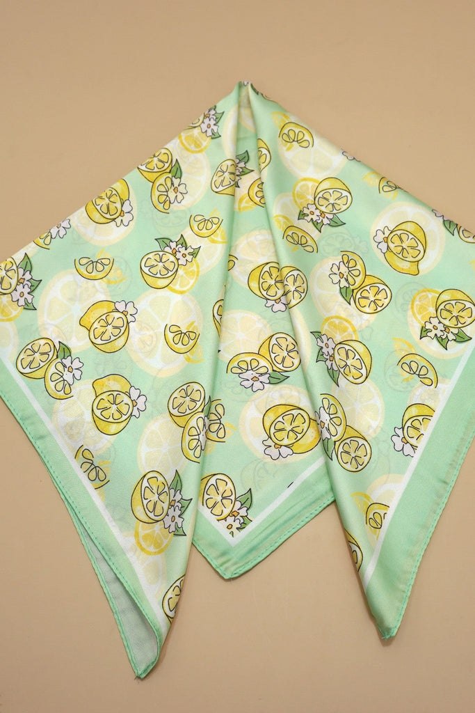 PETITE FLOWER PRINT SILKY FEELING BANDANA SCARF | 40SC663