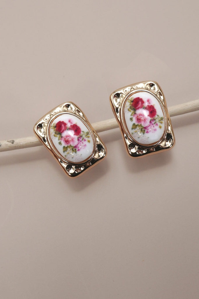 VINTAGE PORCELAIN FLOWER EARRINGS | 80E61022