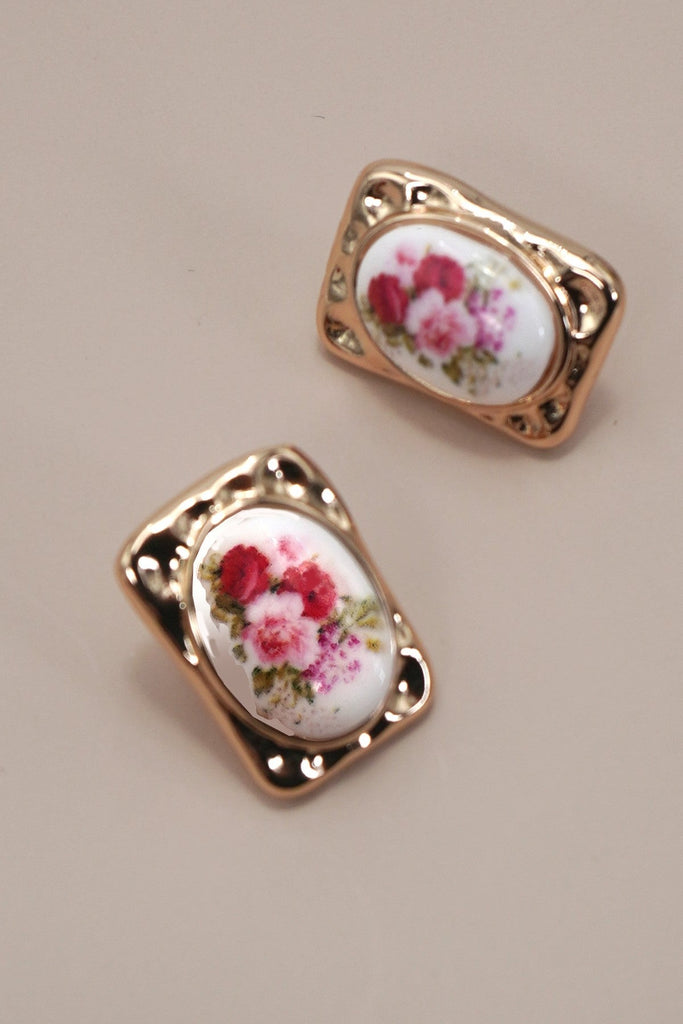 VINTAGE PORCELAIN FLOWER EARRINGS | 80E61022
