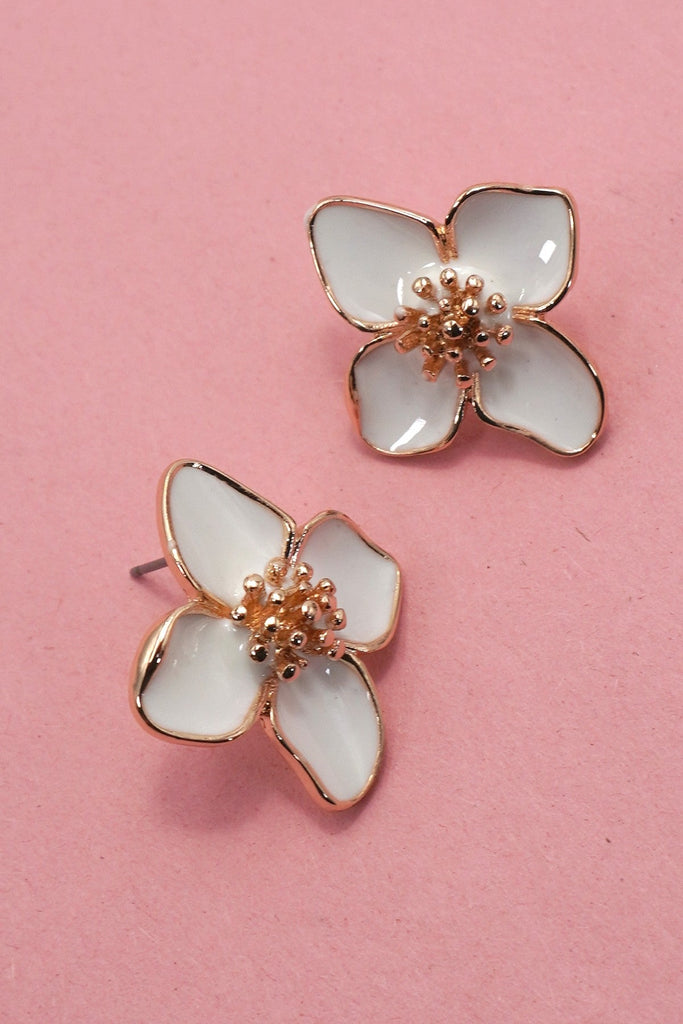 EPOXY WHITE ON GOLD FLOWER  STUD EARRINGS | 80E6983
