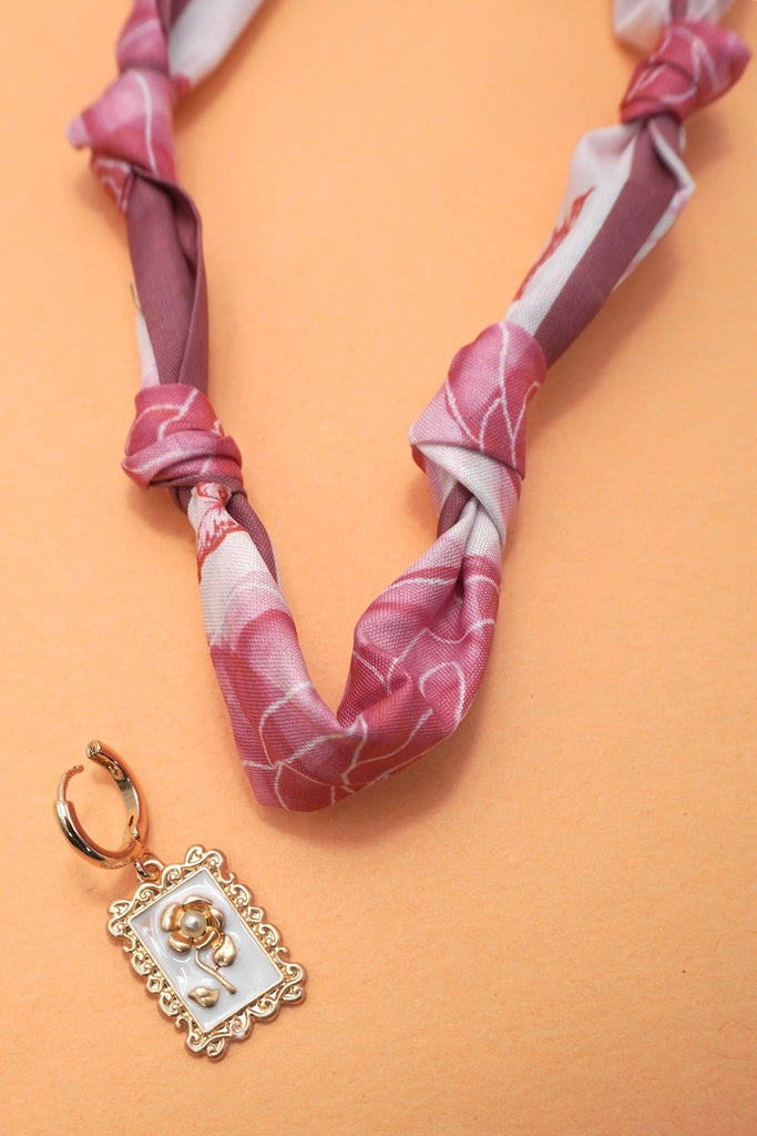 Handcrafted Scarf Interchangeable Charm Necklace | 80N92095