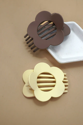 Lay Flat Flower Hair Claw Clips for Secure Styling | 40H981