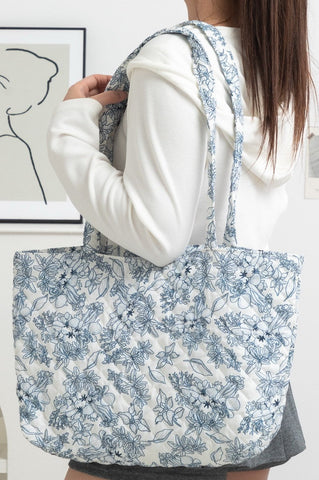 Organic Blue Floral Quilted Tote Bag | 40P573