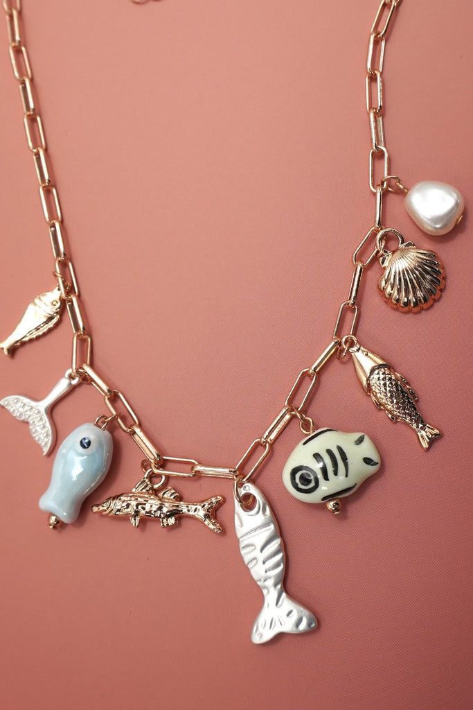 CHARM NECKLACE-OCEAN PORCELAIN FISH SEASHELL | 80N92142