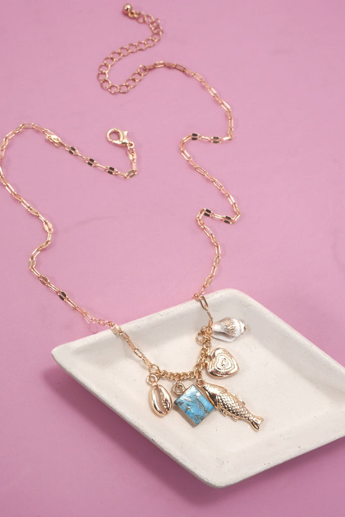 CHARM NECKLACE-OCEAN-DELICATE FISH SHELL CLUSTER | 80N92190