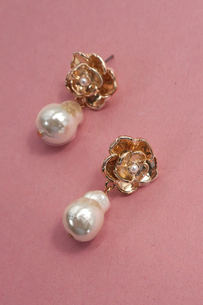 VINTAGE GOLD FLOWER  DROP PEARL ACCENT EARRINGS | 80E61151