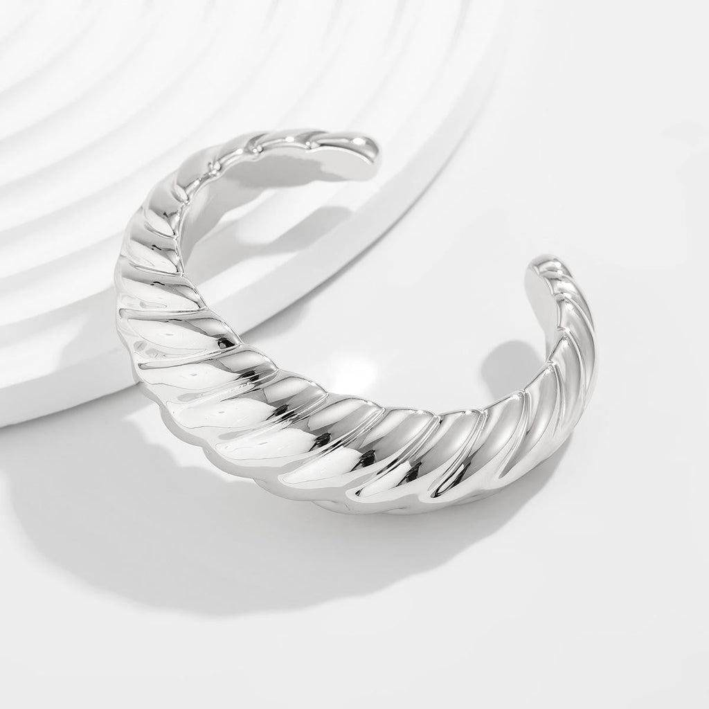 LUXURY IRREGULAR SHAPE CUFF BANGLE | 40B5187