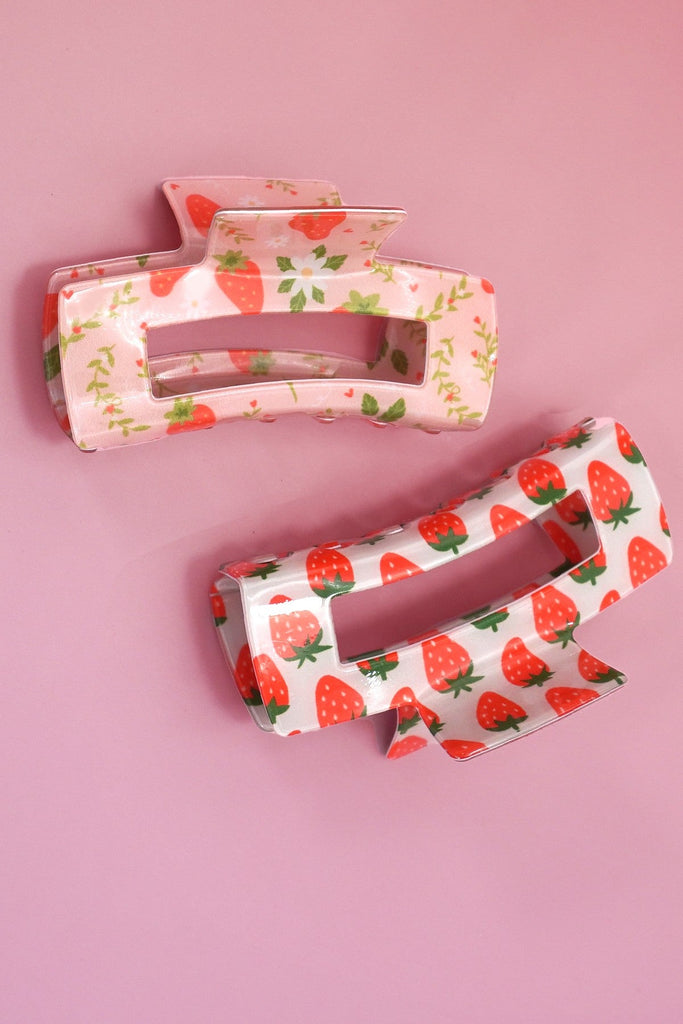 JUMBO STRAWBERRY COTTAGECORE HAIR CLAW CLIPS | 40H994