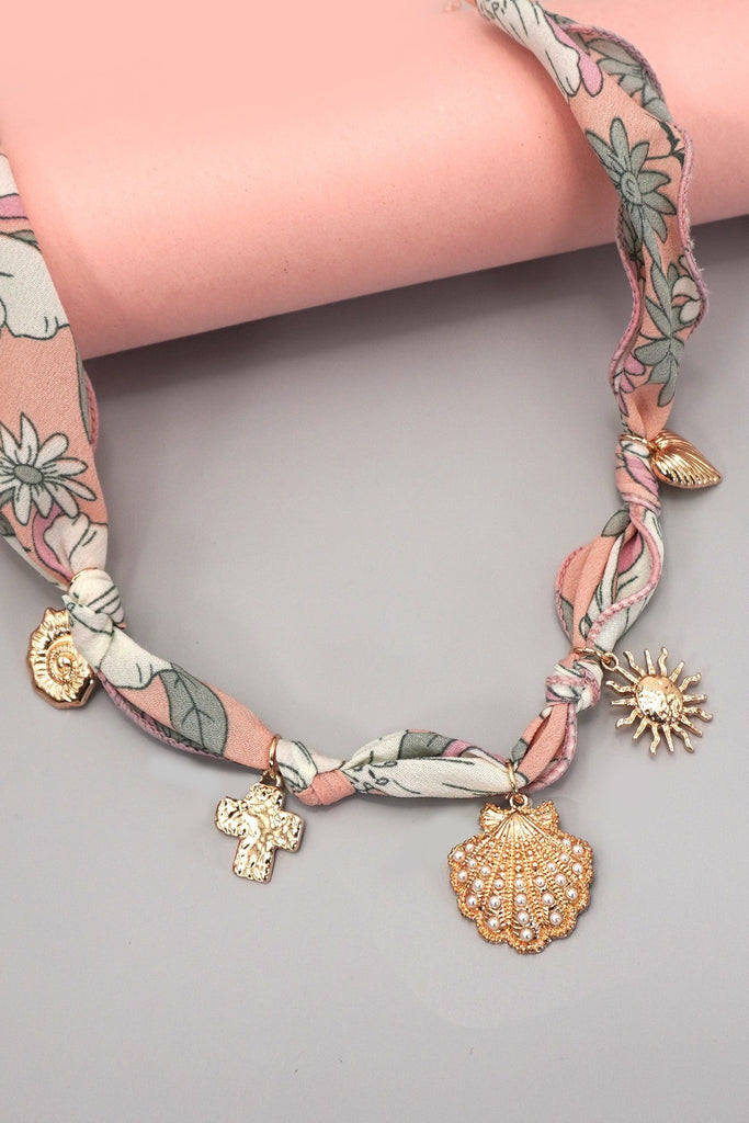 SCARF CHARM NECKLACE-SEASHELL SUN CROSS HEART | 80N92325