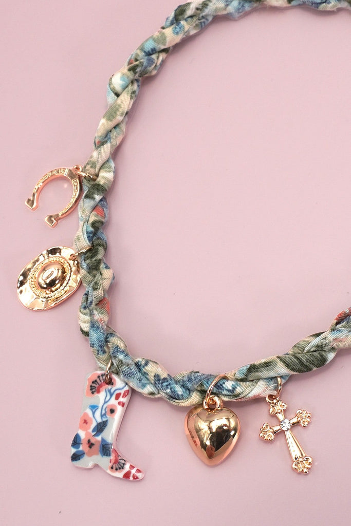SCARF CHARM NECKLACE-BOOT HAT CROSS HORSESHOE | 80N92349