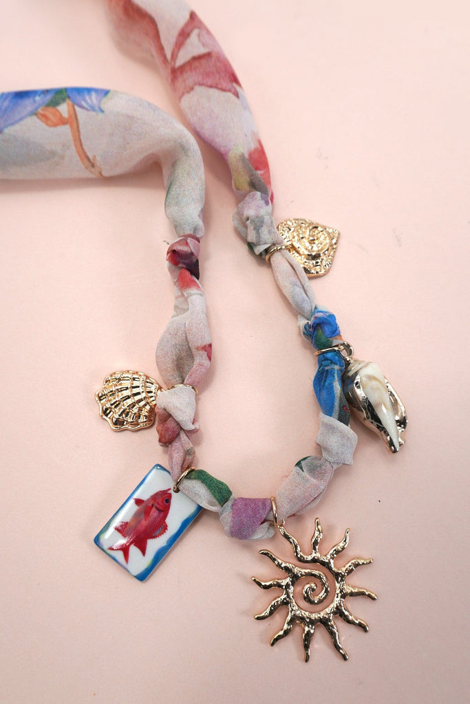 SCARF CHARM NECKLACE-FISH SUN CONCH SEASHELL | 80N92363