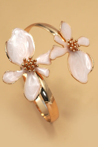 OPEN CUT FLORAL EPOXY ADJUSTABLE CUFF  BRACELET | 80B1532