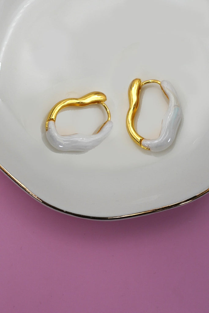GEOMETRIC OVAL SHAPE EPOXY EDGE HOOP EARRING | 40E425