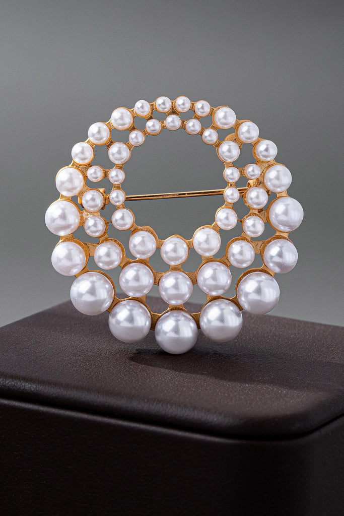 VINTAGE GRADUATED PEARL BROOCH PIN | 80BC056