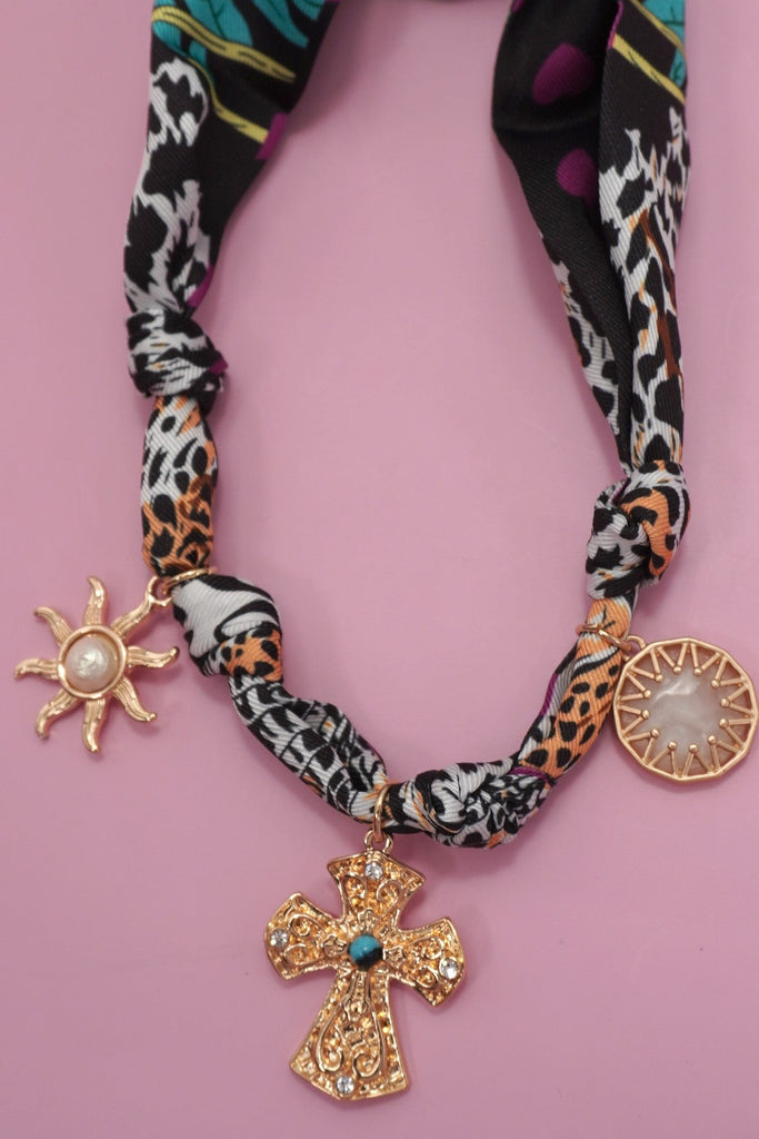 HANDMADE ANIMAL DESIGN SCARF NECKLACE - CROSS SUN | 80N92494