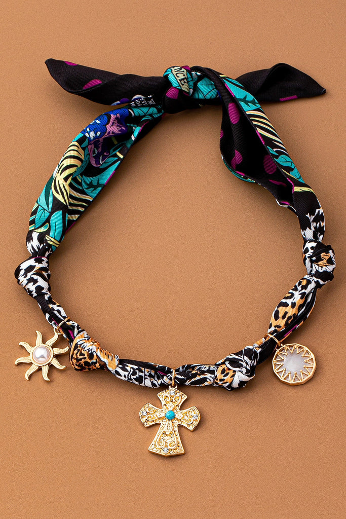HANDMADE ANIMAL DESIGN SCARF NECKLACE - CROSS SUN | 80N92494