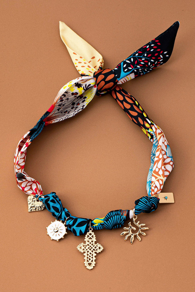 HANDMADE ANIMAL DESIGN SCARF NECKLACE-CROSS  HEART | 80N92491