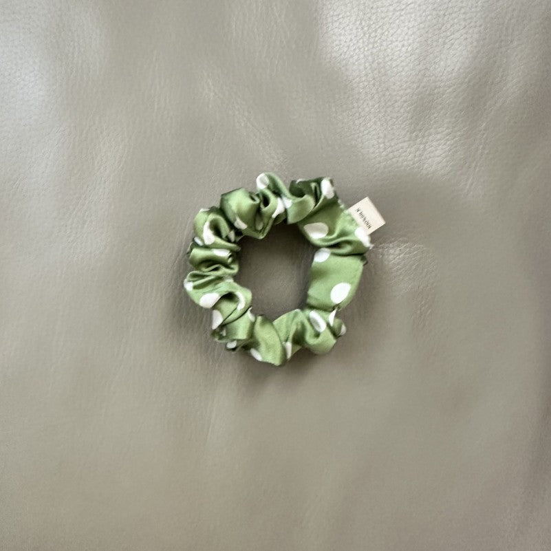POLKA DOT SCRUNCHIES SET OF 5 | 40S743