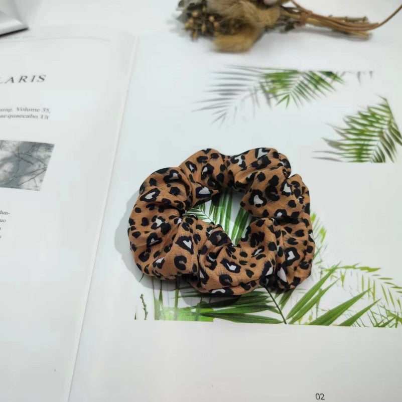 LEOPARD PATTERN SCRUNCHIES SET OF 5 | 40S742