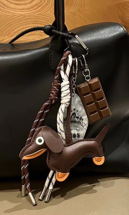 BAG CHARM KEY CHAIN - VEGAN LEATHER DOG CHOCOLATE | 40KC164
