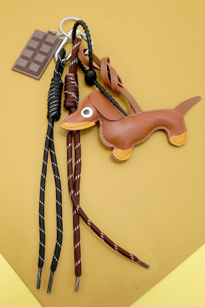 BAG CHARM KEY CHAIN - VEGAN LEATHER DOG CHOCOLATE | 40KC164