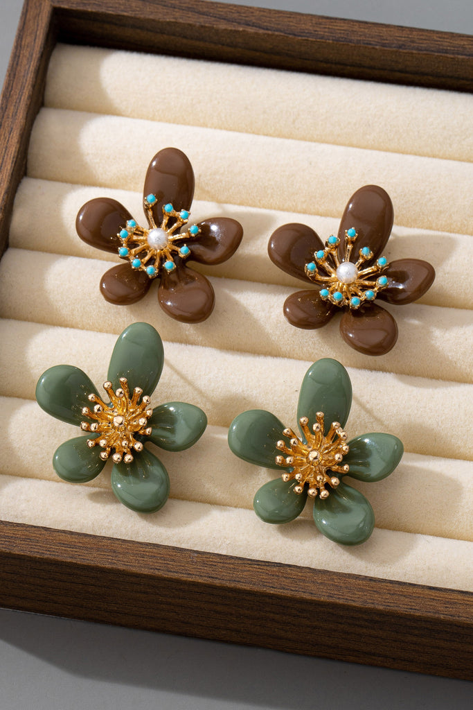 RESIN VINTAGE FLORAL GOLD EARRINGS | 80E61521