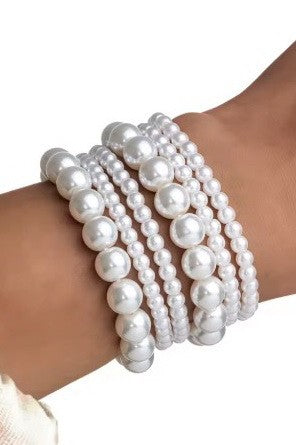 CLASSIC MULTI PEARL BALL BEAD STRETCHABLE BRACELET | 40B5205