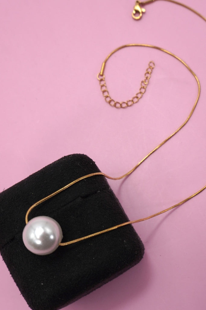 18K STAINLESS STEEL TARNISH FREE PEARL NECKLACE | 40NK9649