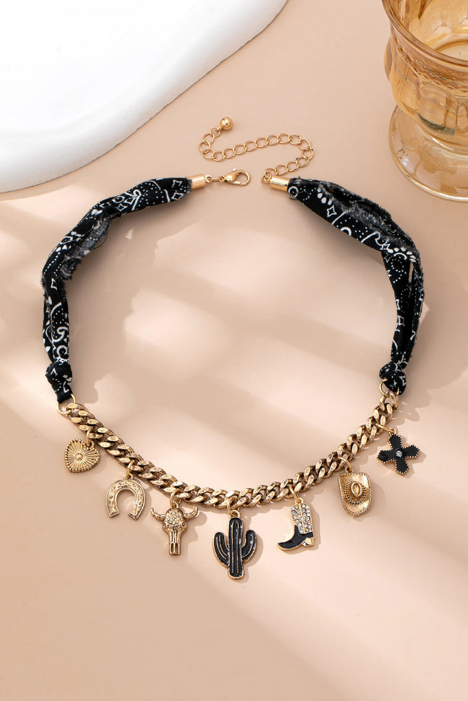 CHARM ANIMAL SCARF NECKLACE-WESTERN CROSS BOOT HAT | 80N92703
