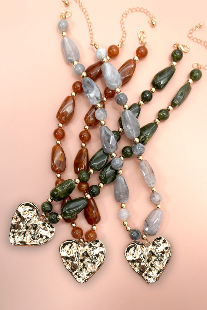 Hammered Heart Pendant Resin Beaded Necklaces | 40NK9662