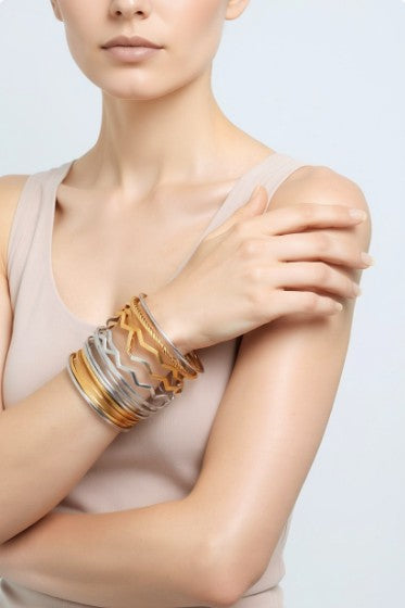 18K NON-TARNISH WATERPROOF STAINLESS STEEL BANGLE | 40B5237