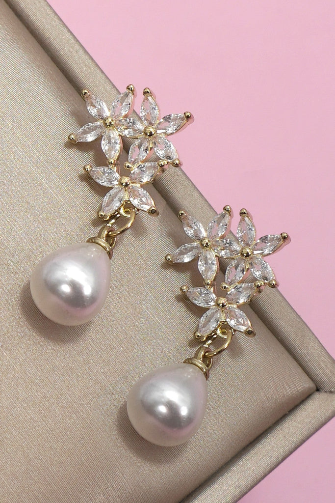 Shimmering Floral Vine Pearl Drop Earrings | 40E485