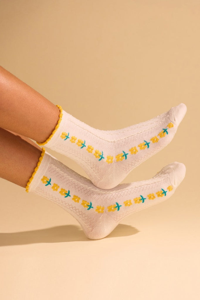 Woman Embroidered Texture Crew Sock | 40S02085