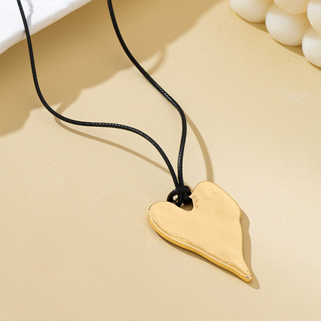 Hammered Heart Cord Landyard Necklace | 80N93016