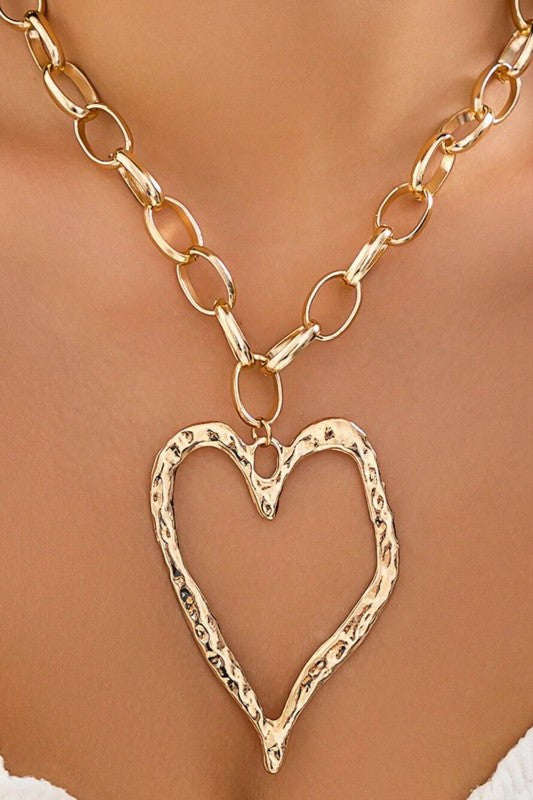 Statement Hammered Open Heart Necklace | 40NK9698