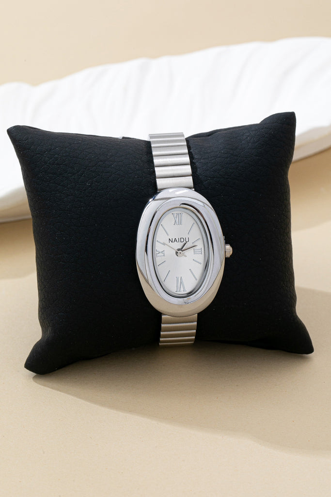 VINTAGE OVAL DIAL TIER METALLIC  BAND BRACELET WATCH | 80W004