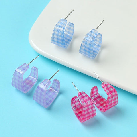 ACRYLIC CHECKER HOOP EARRINGS | 40E499