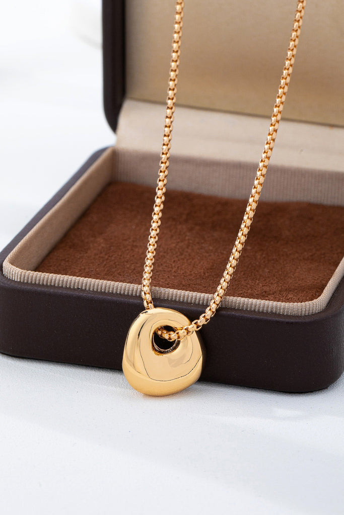 Sculptural Gold-Tone Pebble Necklace | 80N93057