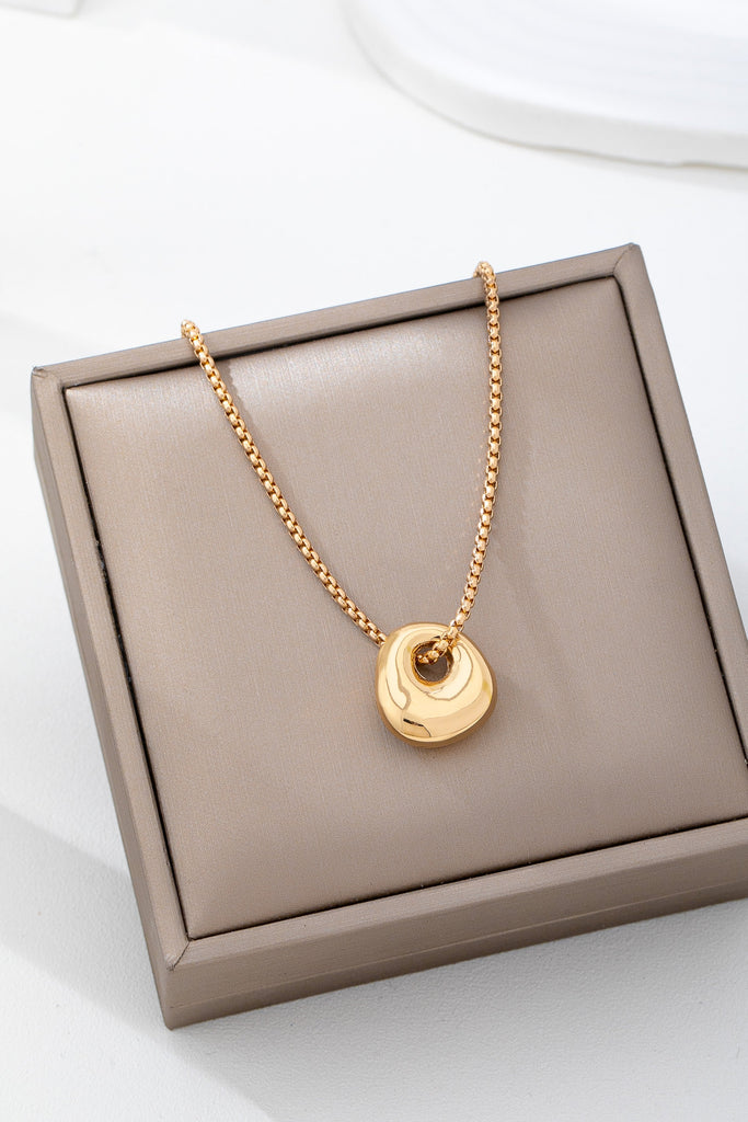 Sculptural Gold-Tone Pebble Necklace | 80N93057