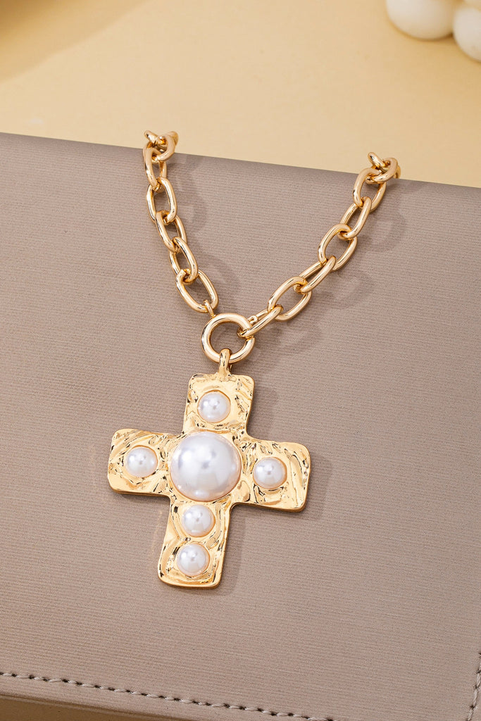 Hammered Cross Pearl Necklace | 80N93048