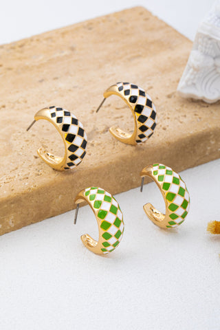 Checkered Enamel Hoop Earring | 80E62213