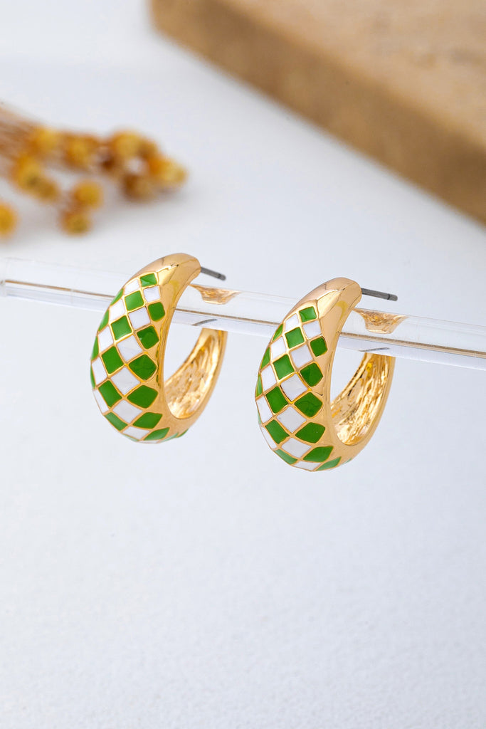 Checkered Enamel Hoop Earring | 80E62213