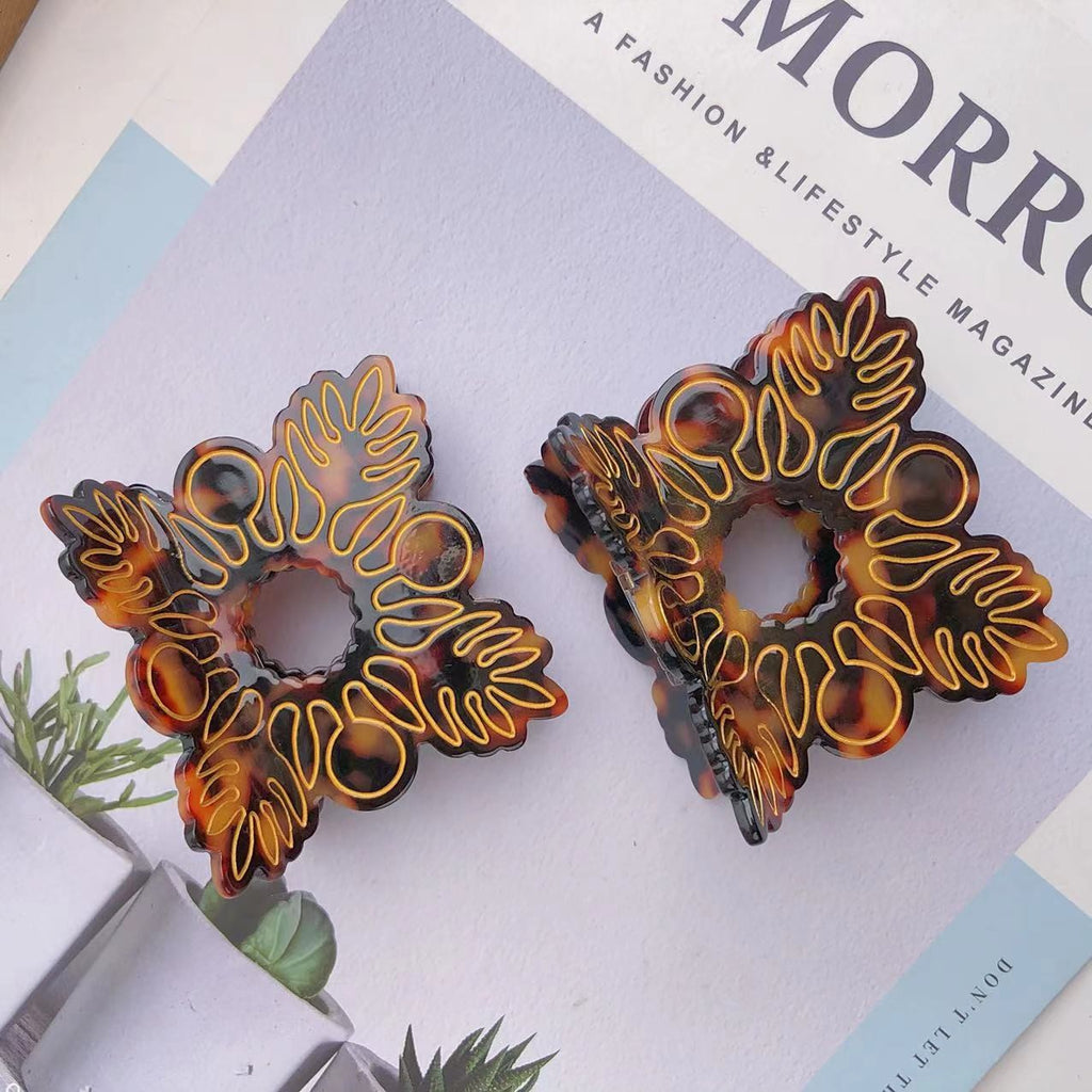 Gold Monstera Leaf Tortoiseshell Hair Claw Clips | 40H1232