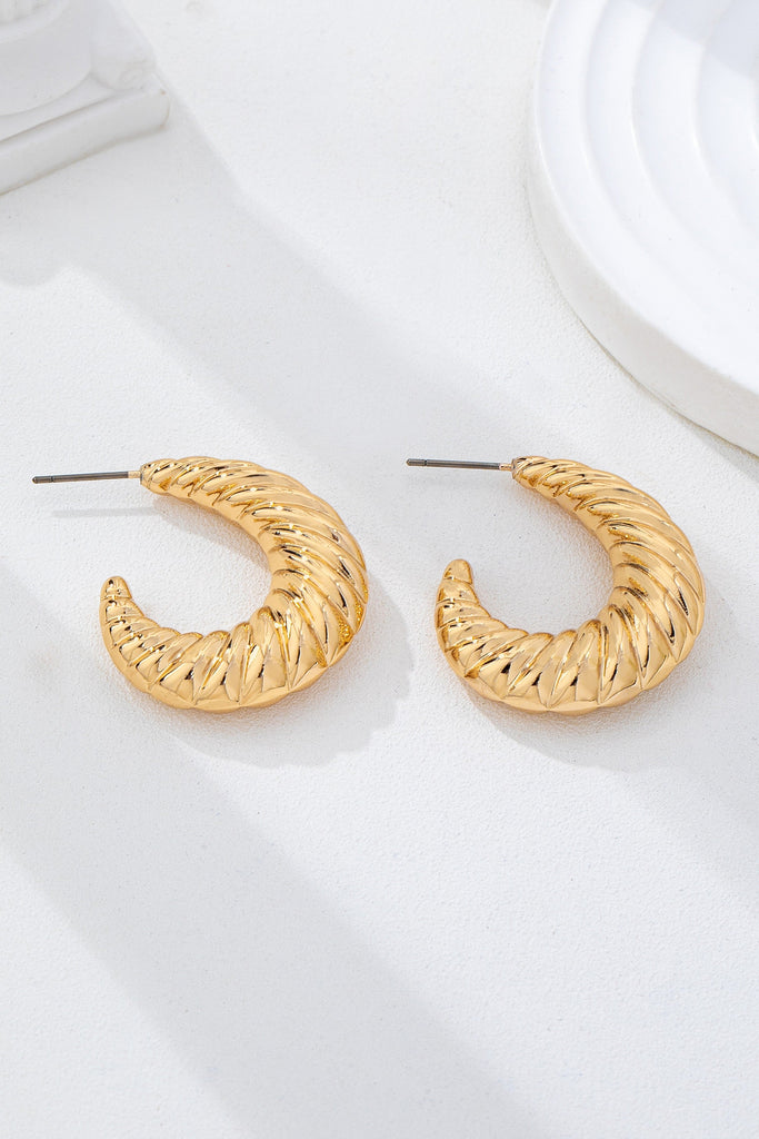 Vintage-Inspired Gold-Tone Ribbed Croissant Hoop Earrings | 80E62234