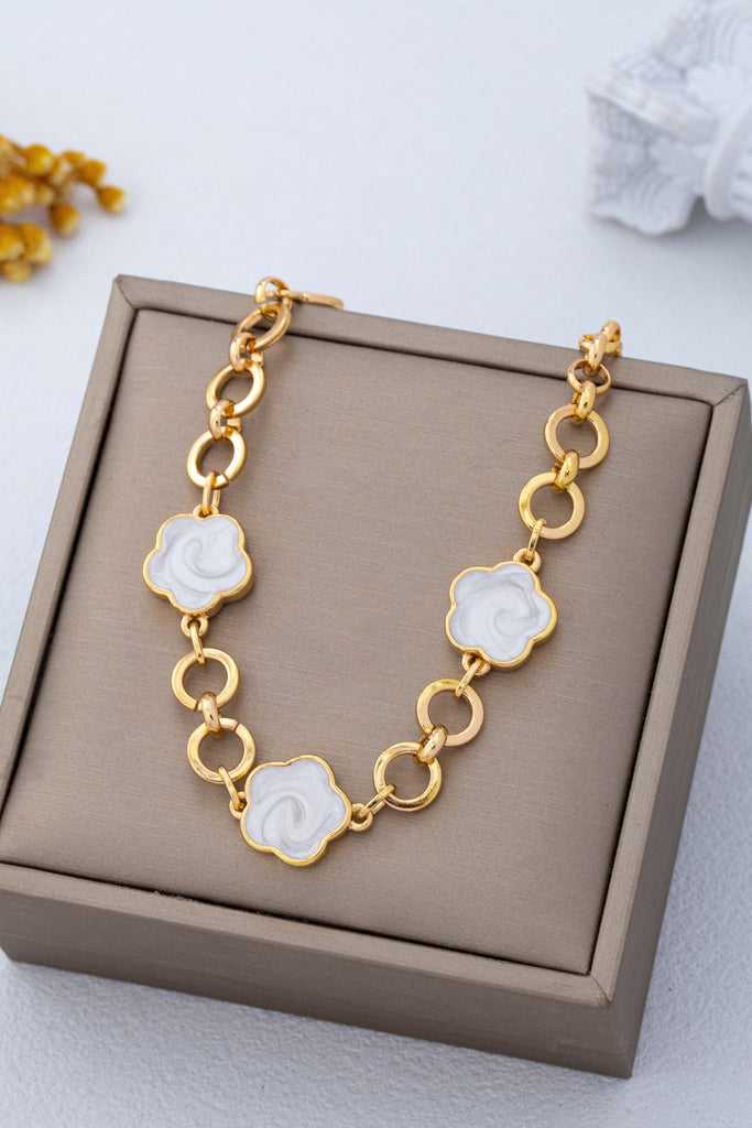 Enamel Quatrofoil Link Toggle Bracelet | 80B1801