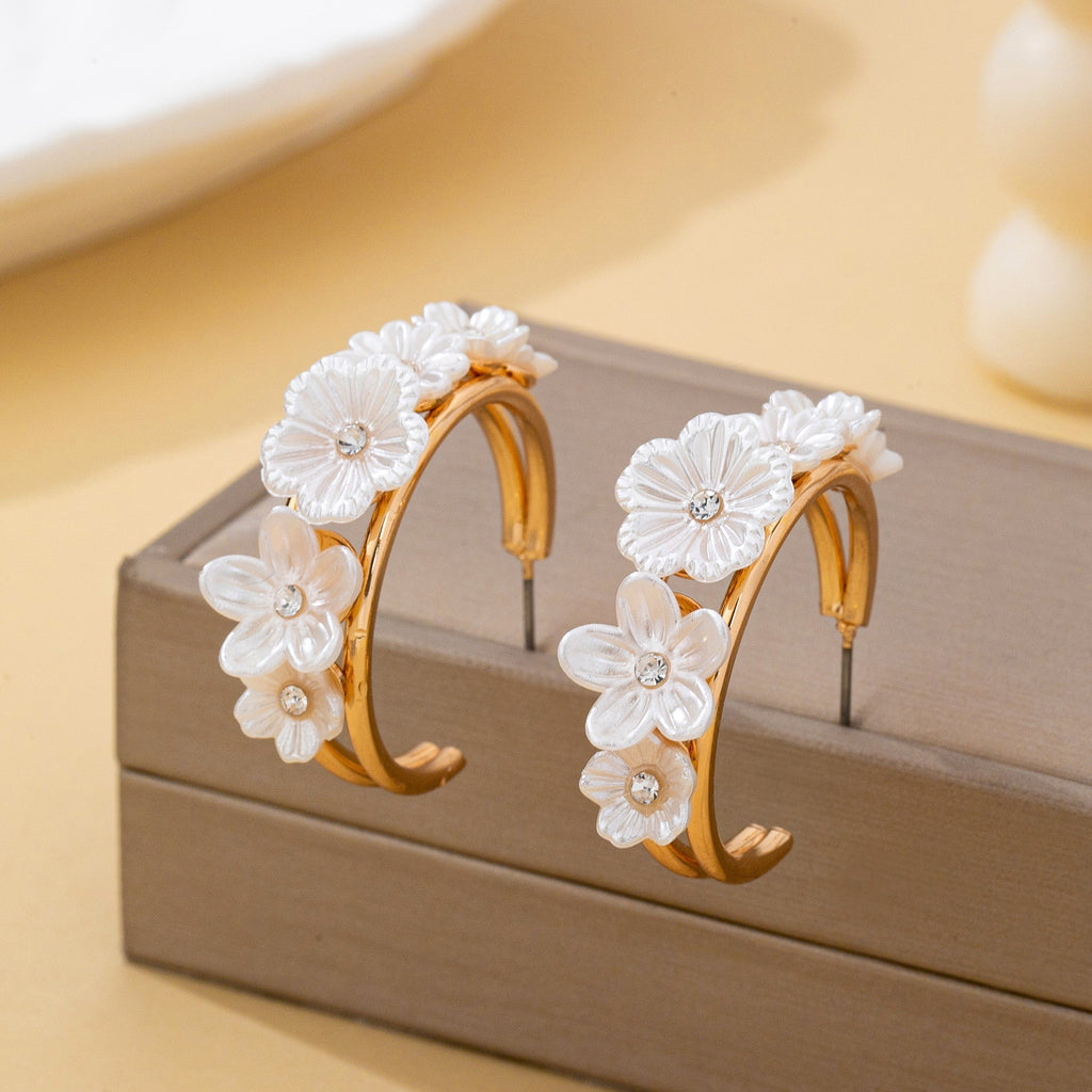 Mother of Pearl Floral Hoop Earrings | 80E62403