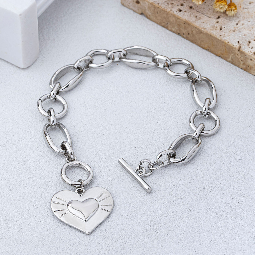 Chunky Heart Statement Toggle Bracelet | 80B1823